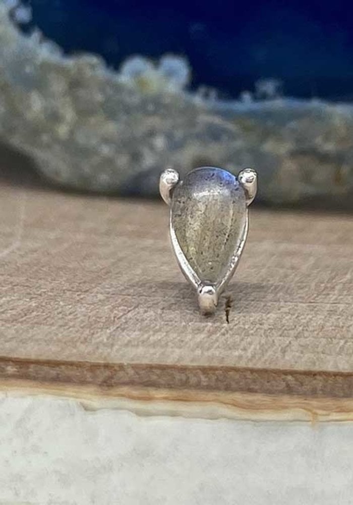 Buddha Jewelry Prong Pear White Gold Labradorite Threadless