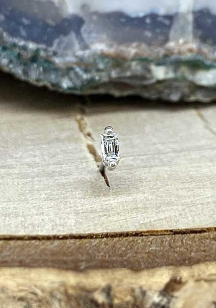 Buddha Jewelry Paris Prong Baguette White Gold with White Diamond Threadless