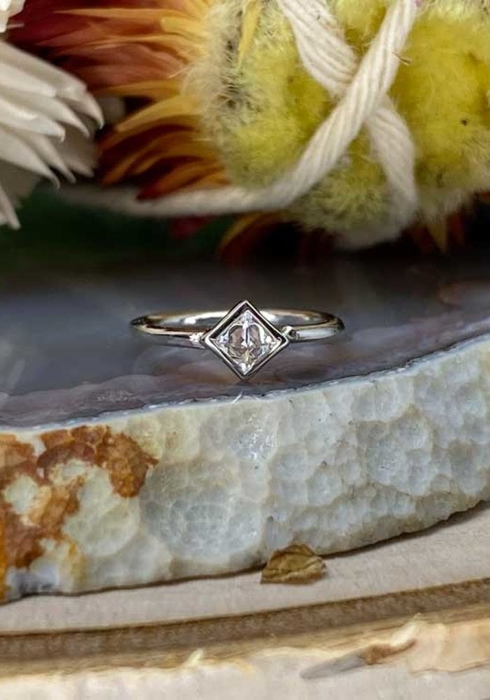 Buddha Jewelry Organics Mae White Gold with Reverse-Set White CZ 18g 5/16" Seam Ring