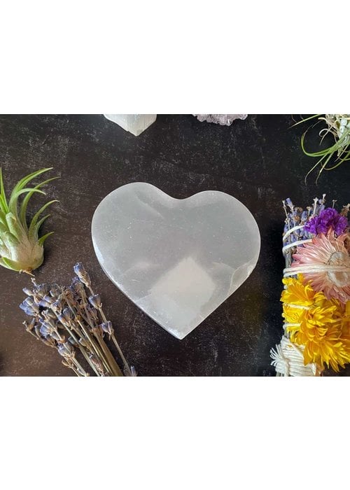 Selenite Heart Charging Plate