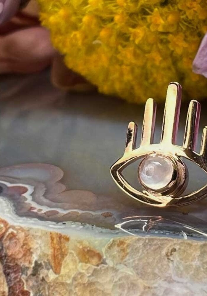 Quetzalli Amulet Rose Gold Moonstone Threadless